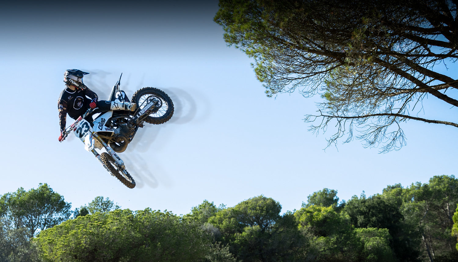 Premium Graphics Kits for Extreme Riders – LIVING MOTOR CO.